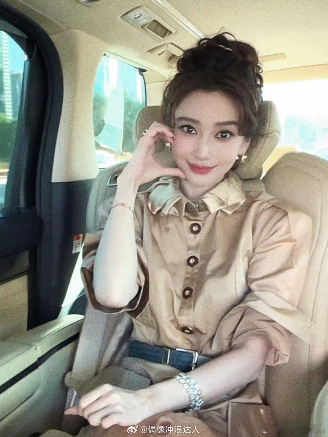 Angelababy直播这跟迪士尼公主有什么区别！！！ ​​​