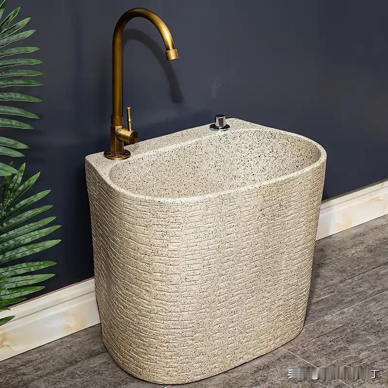 老丁原来就经常和你们说，庭院后期打理问题才是我们要经常去面对的，庭院一定要按照你