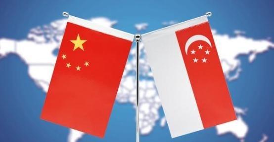 中美起冲突，新加坡挺美国；中日起冲突，新加坡挺日本；中菲起冲突，新加坡挺菲佣；中