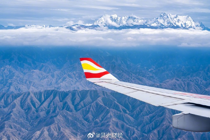 祥鹏航空回应航班延误发过期泡面【祥鹏航空回应“过期泡面”风波：现场已回收、无旅客