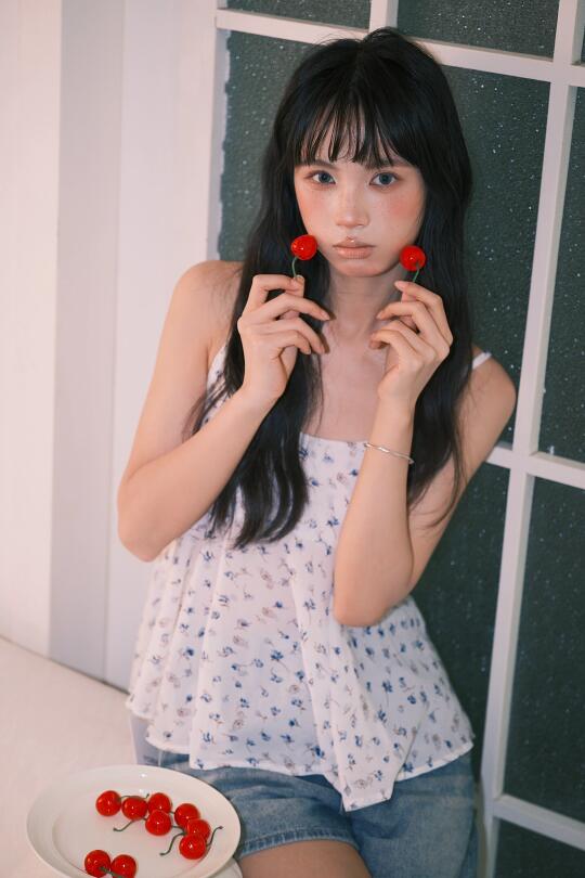 日杂少女居家写真