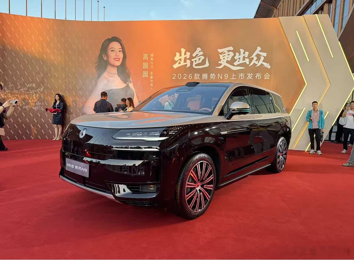 当前，国内大型新能源SUV市场的竞争逐渐白热化，不少热门车型也在今年纷纷上市。近