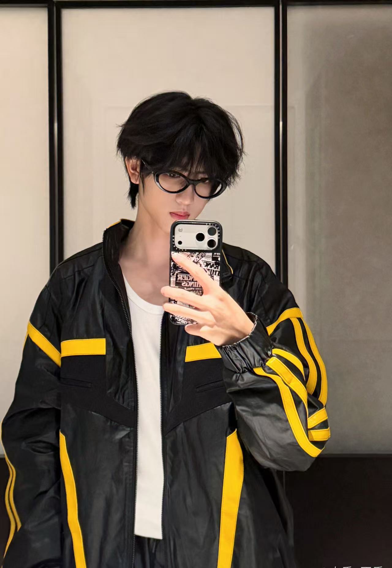 张桂源彩排感想 晚上向粉丝报备彩排感想，第一次站上大场馆想着一定要做好，不让粉丝
