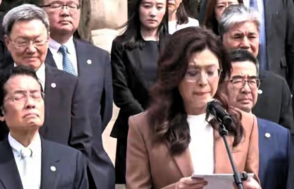 1.25万亿军购空白授权遭拒！郑丽文痛批民进党：绝不可能放行
 
民进党当局抛出