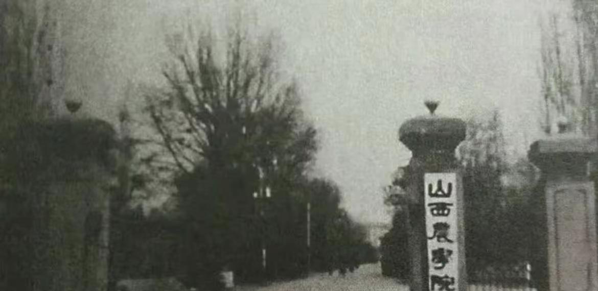 母校曾经也很牛