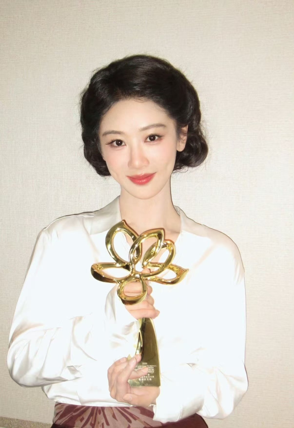 杨紫线下活动人山人海杨紫线下号召力 杨紫广州线下活动现场热度满满，一个入口就已经