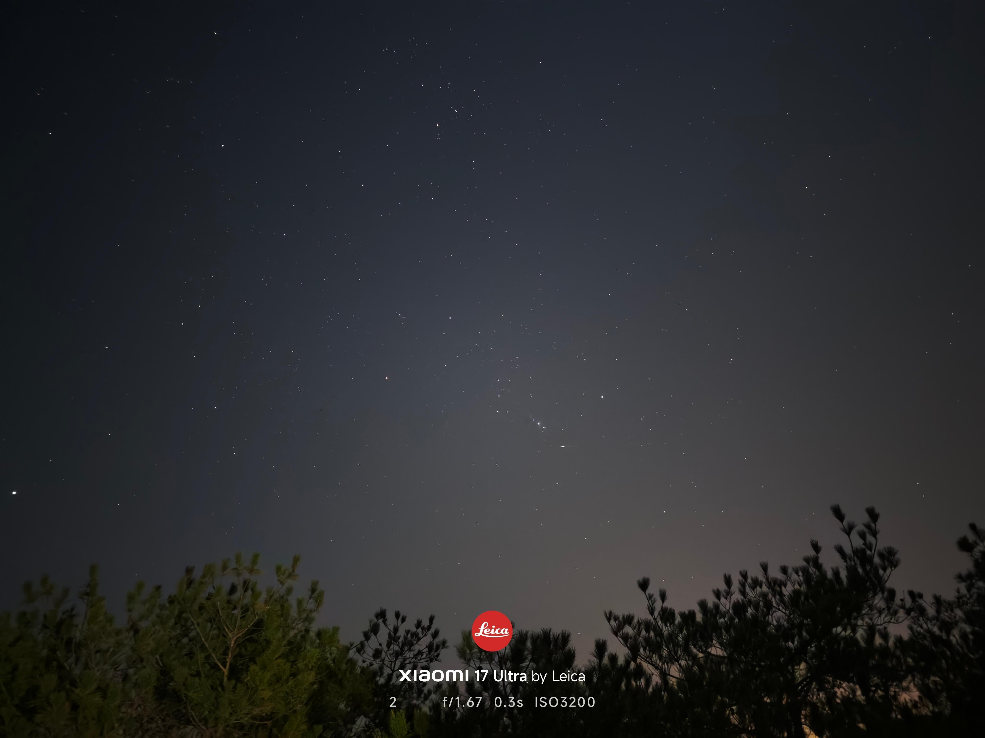 拍到了北斗七星。 