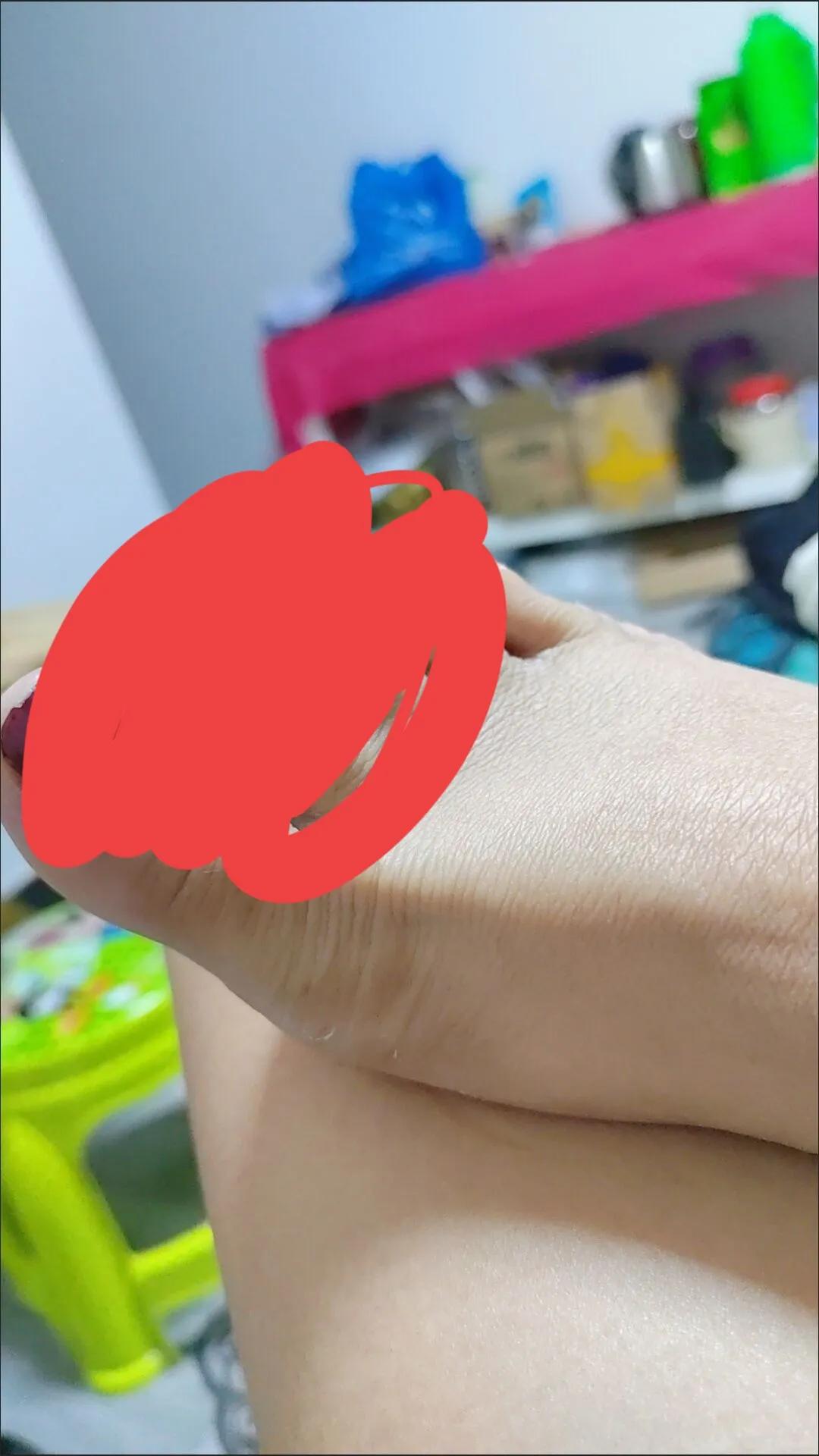 还有一个姐姐感觉我非常好，非要给我介绍他弟弟，她弟弟加我微信，第一句话：鼻子不是