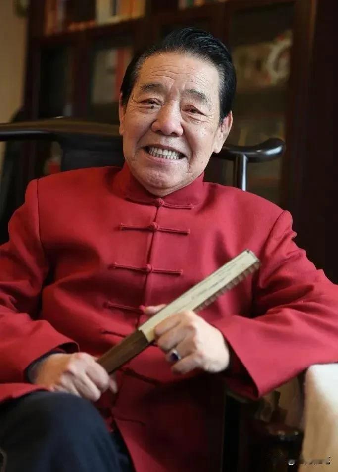 著名表演艺术家，评书大师，单田芳说：我说评书开始有点名气以后，有人说你火了，怎么