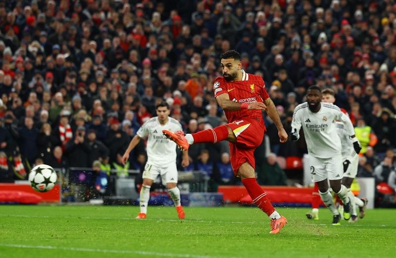 利物浦展现了什么叫真正的“安菲尔德压制”。虽然半场仅1-0且萨拉赫失点，但格拉芬