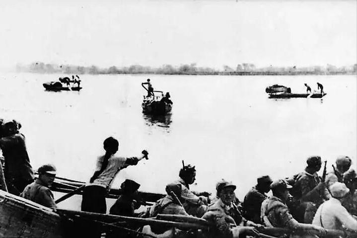 什么叫国运？看看1949年渡江战役就知道了！

4月23日的南京，国民党总统府门