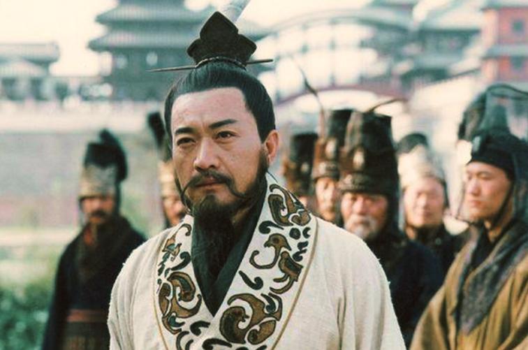 唐玄宗年间，官员裴耀卿力推漕运改革，三年间往关中抢运了700万石粮食。改进之前，
