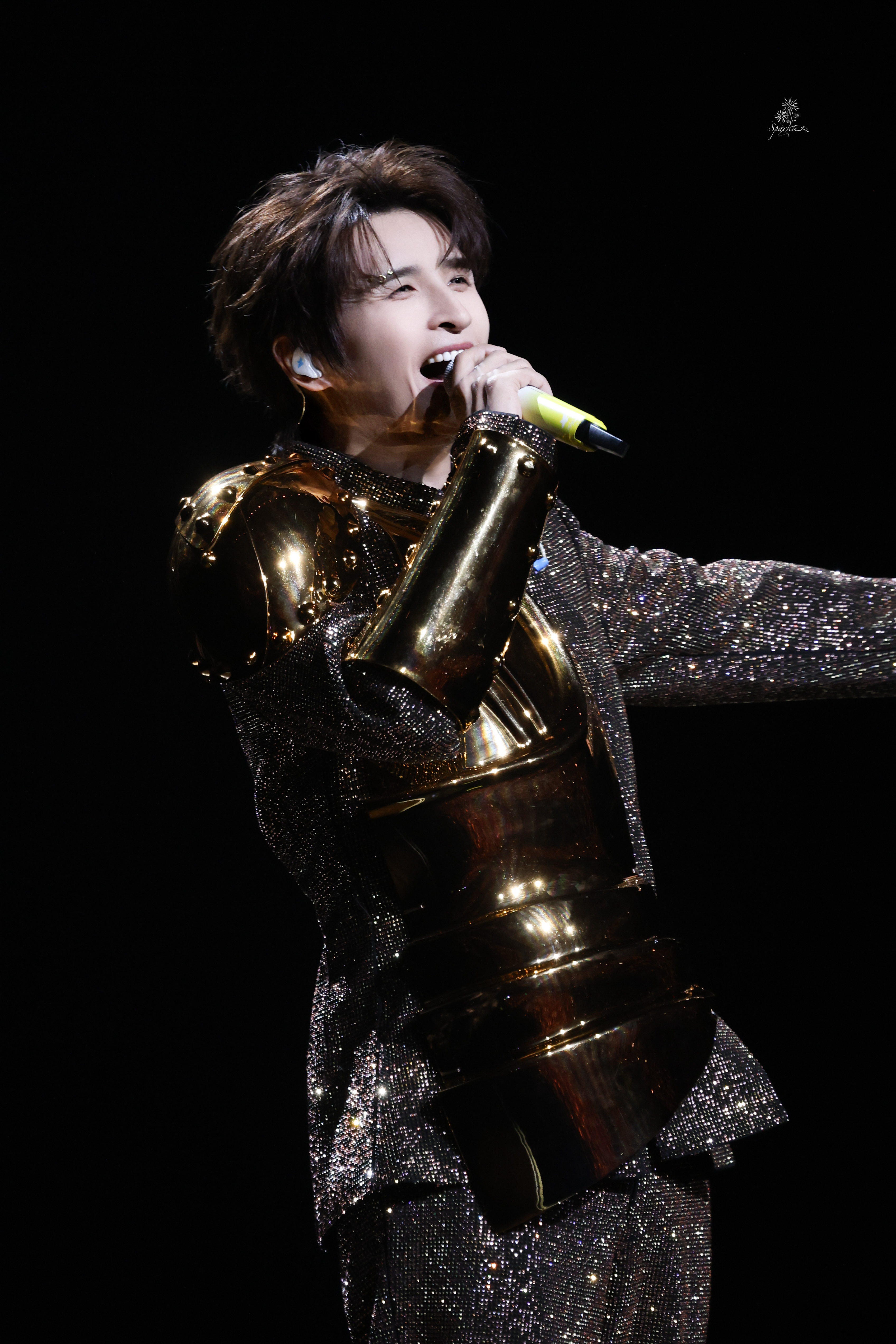 张远远行巡回演唱会 𝟐𝟎𝟐𝟔𝟎𝟓𝟑𝟎｜上海身披金甲 少年为王👑