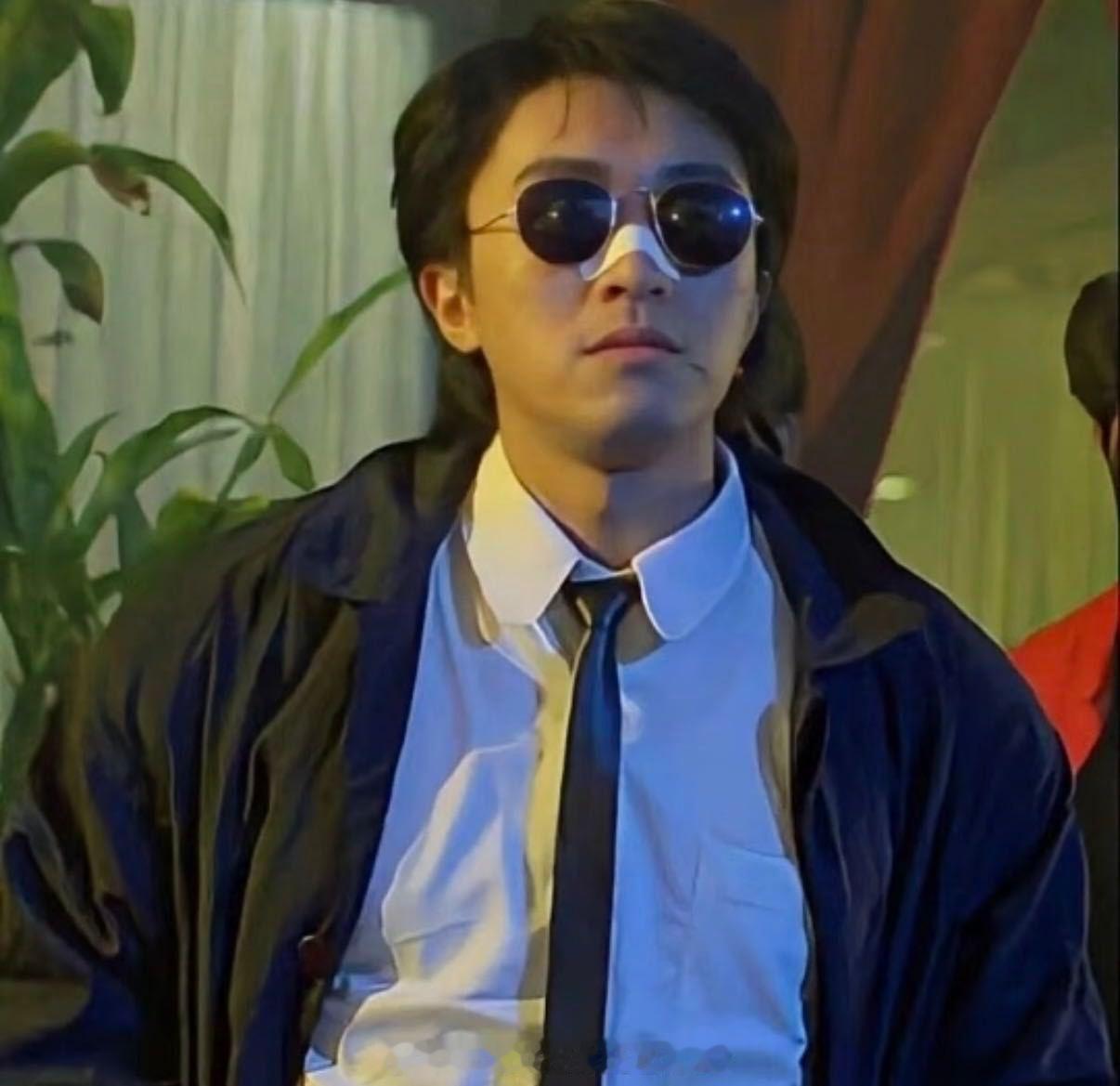周星驰功夫女足7月上映时隔25年星爷携《功夫女足》归来，7月弹性定档满是情怀，功