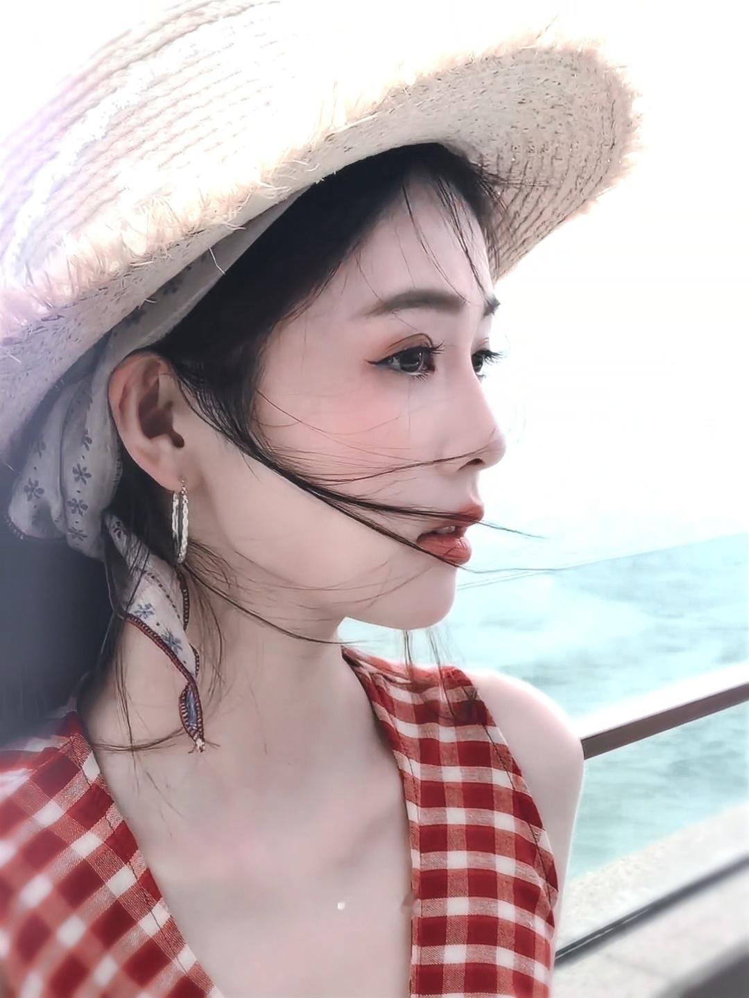 女神的完美侧颜* 