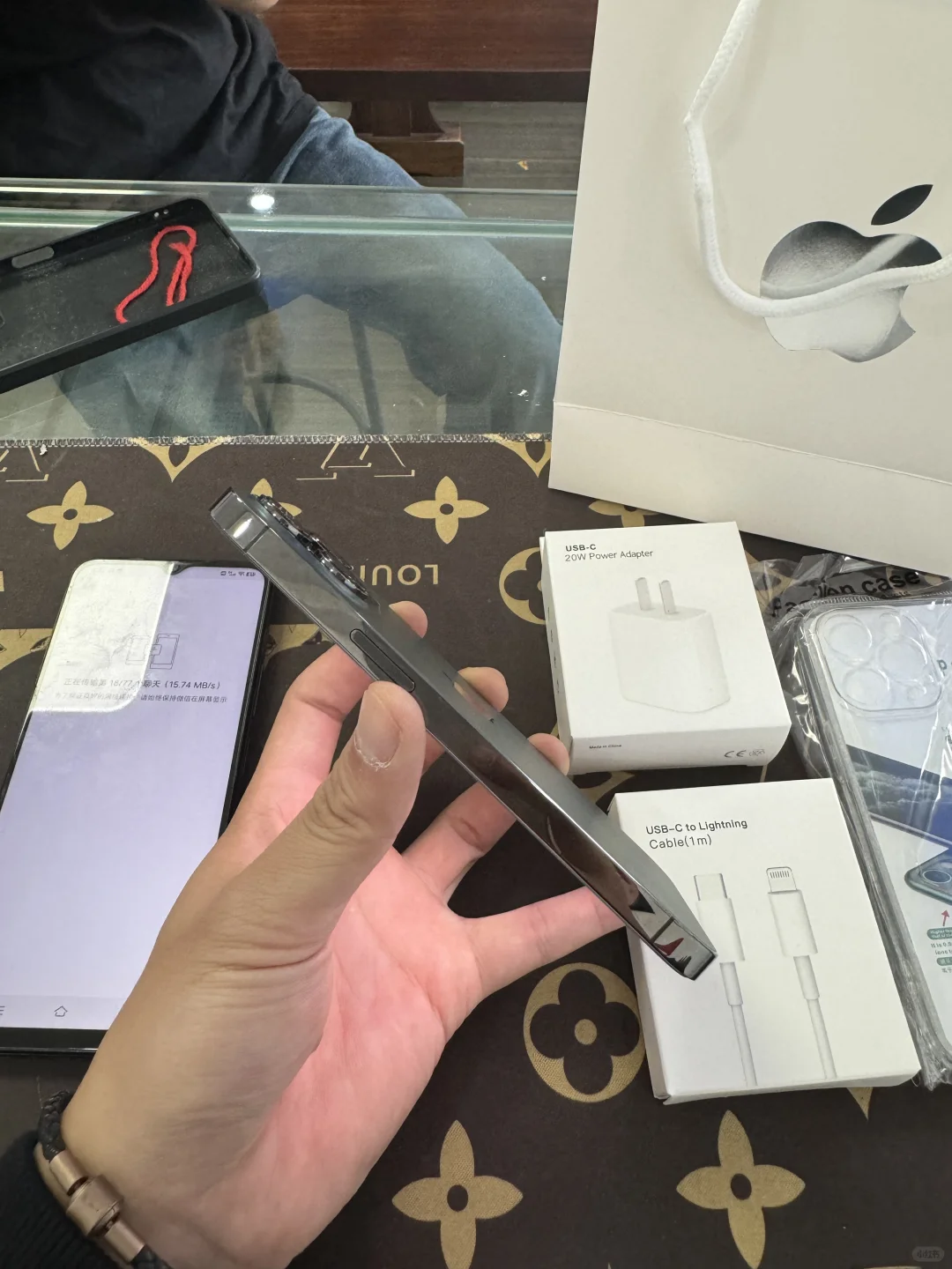 商贸学校粉丝来安排上苹果13Pro😎