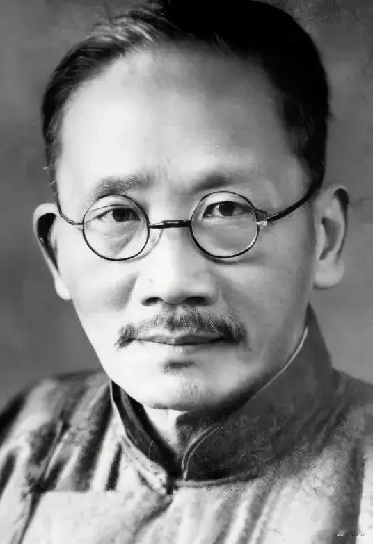 一位智者说：
你若是学习学不尽力玩又玩不尽兴没有扎实基础，却渴望出类拔萃；
看见