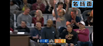 VS 骑士  
“让他投开还得了！”[震惊]哈登连续两个三分打停了魔术，主教练挠