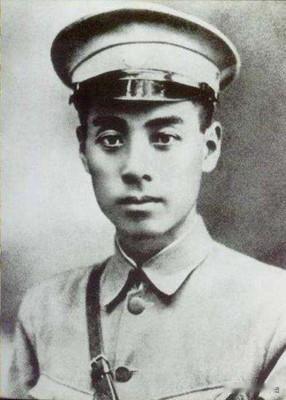 🔥深度解密❗手握重兵的蒋介石，为何终身不敢动周恩来🤔
 
近代国共对峙数十年