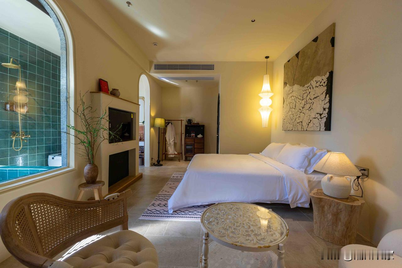 潮州新开的一家温泉度假屋 环境相当不错 也特别私密 适合大家有空来休闲放松一下 