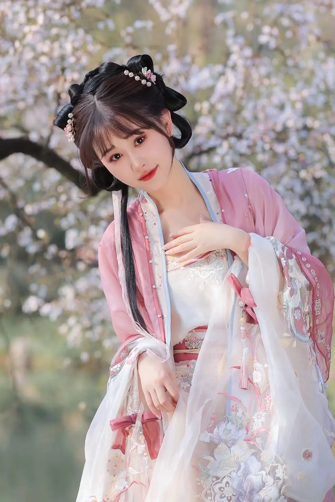 这么好看的花没人要拍吗。