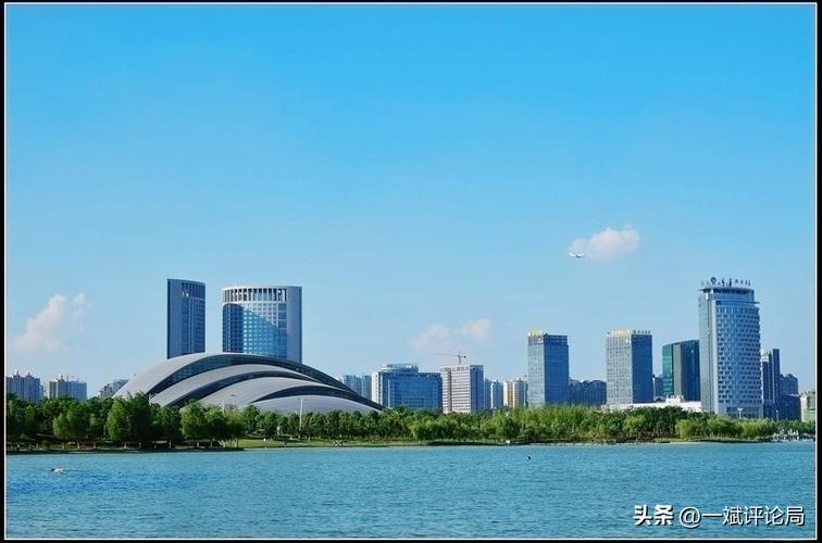 近日，合肥官宣，2025年常住人口只增加了3000人。这是合肥近十年来人口增长首