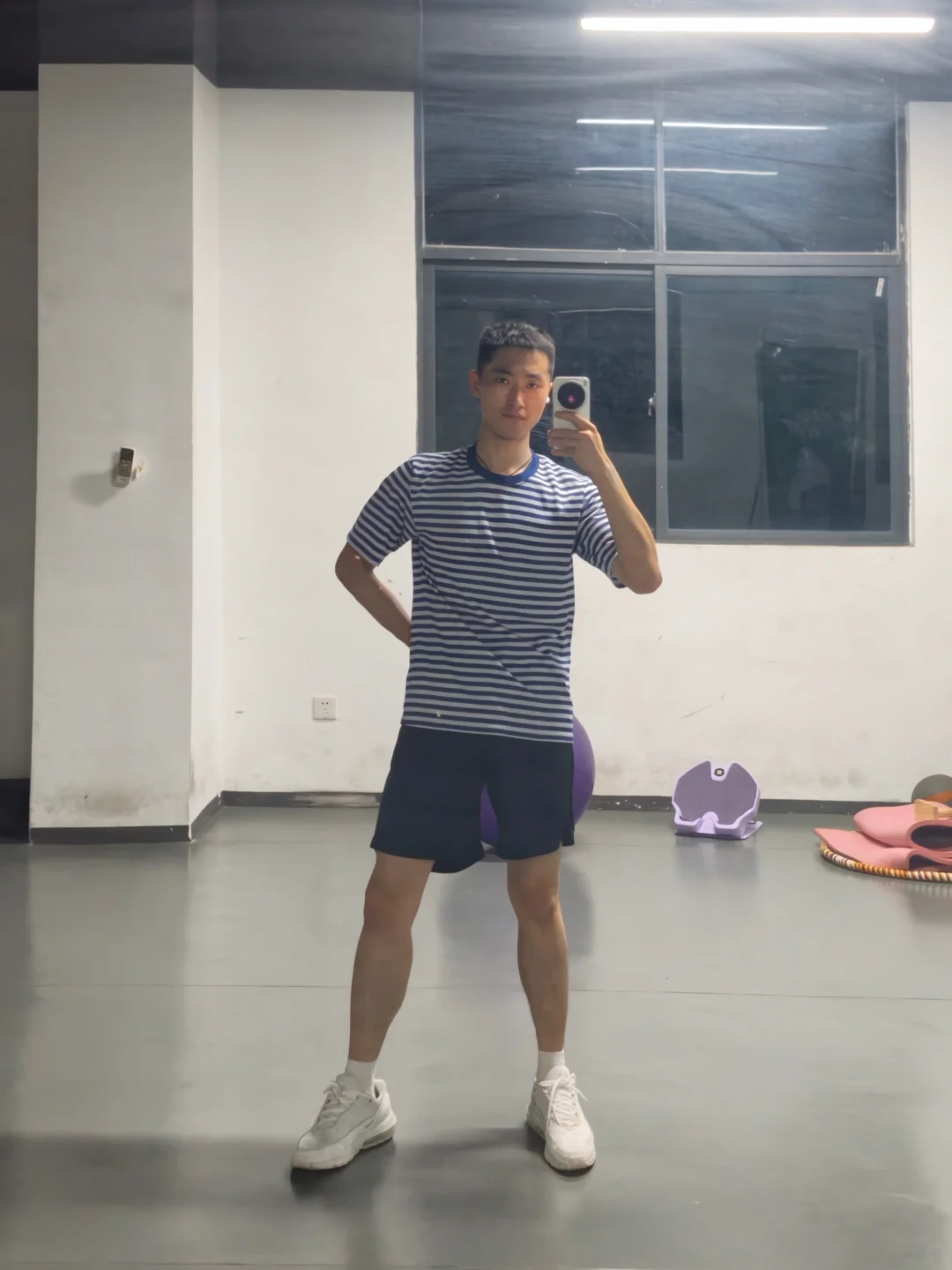 今日份运动打卡，练了背。