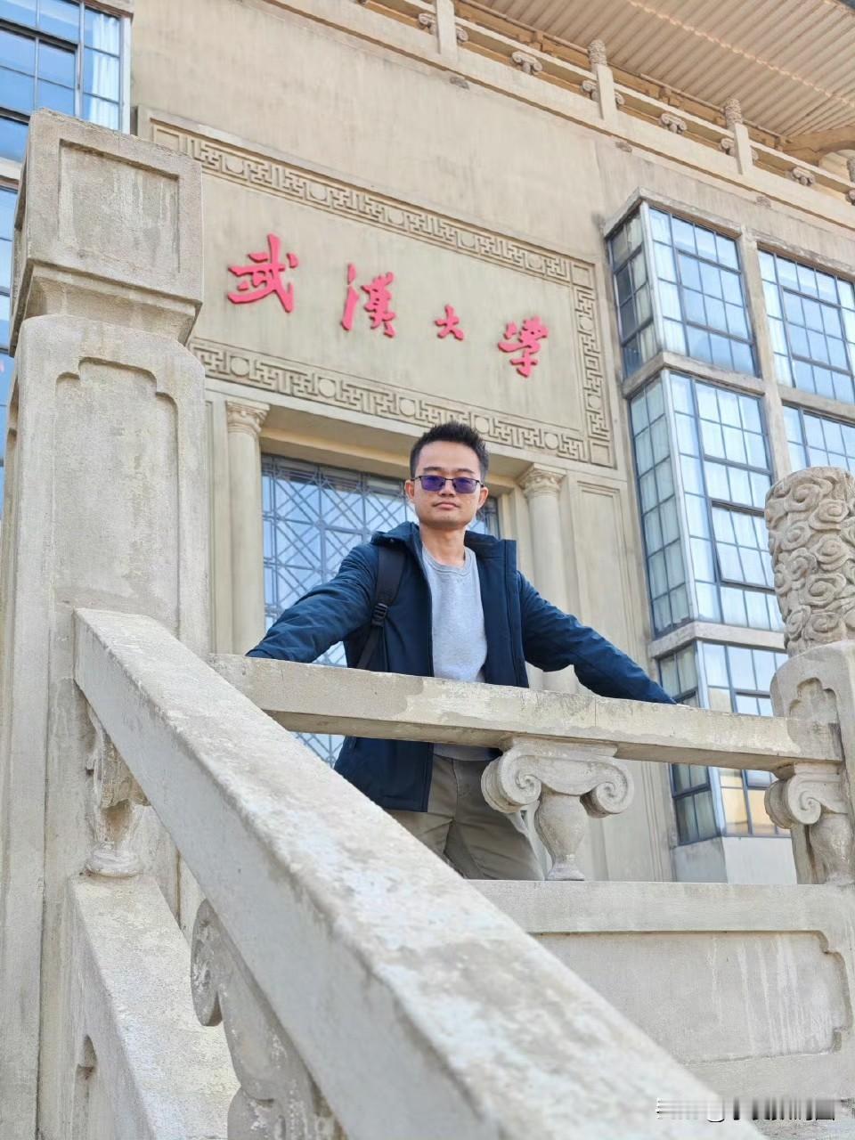 武大取消预约首个周末人流爆棚举双手支持武大，现在的大学真的是，以前随便进，现在不