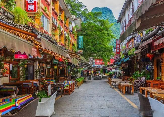最近，国内传来三条重磅消息，每一条都令人振奋！

1、盒马宣布在8座城市同时开设