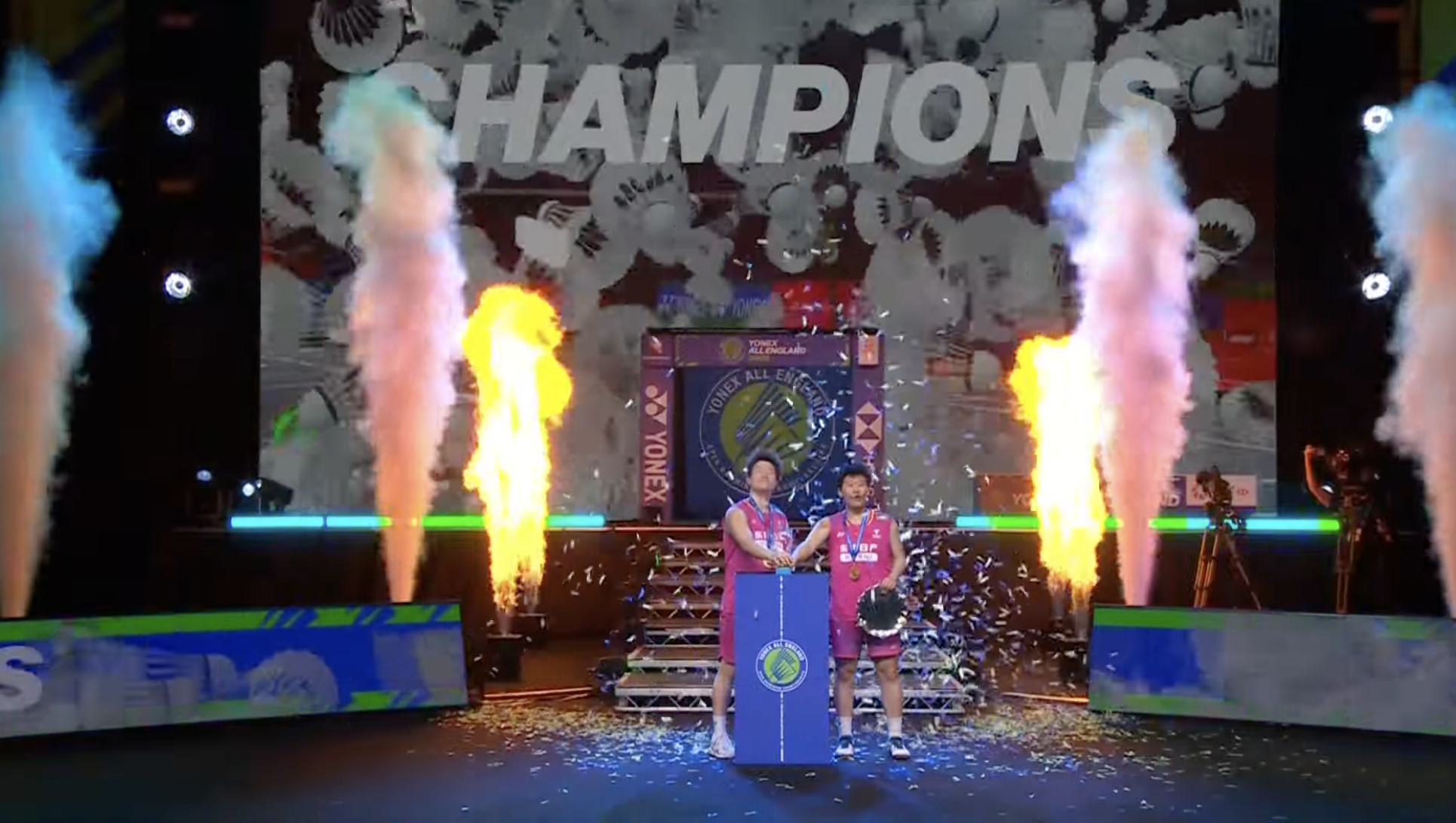 【圣坛组合🇨🇳夺冠之路🏆】首轮：21-17、21-11 胡绫芳/郑宇倢【⏰