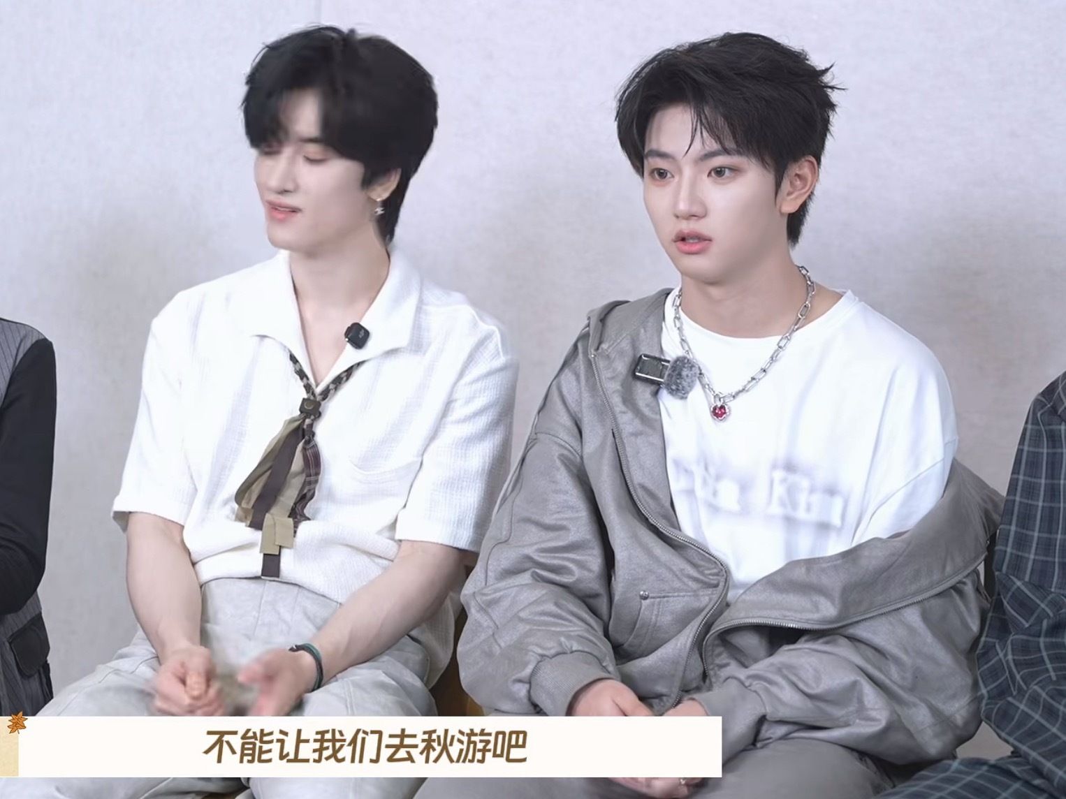 正经人这样子穿衣服的哦下一秒要挖人家的心了 ​​​