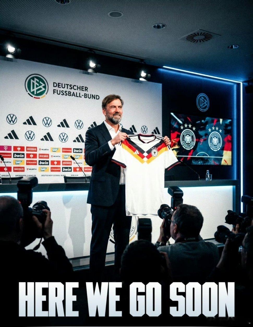 罗马诺：克洛普已经接受出任德国主帅，即将here we go！！克洛普接任德国队
