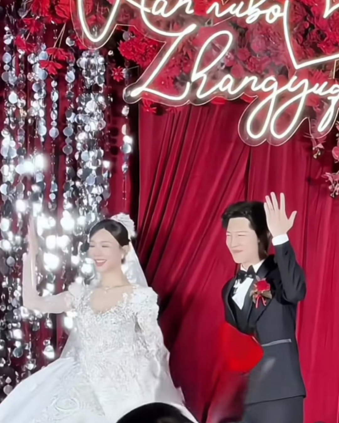 韩沐伯结婚 恭喜恭喜，大伯不声不响就结婚了，天哪！好惊讶！ ​​​