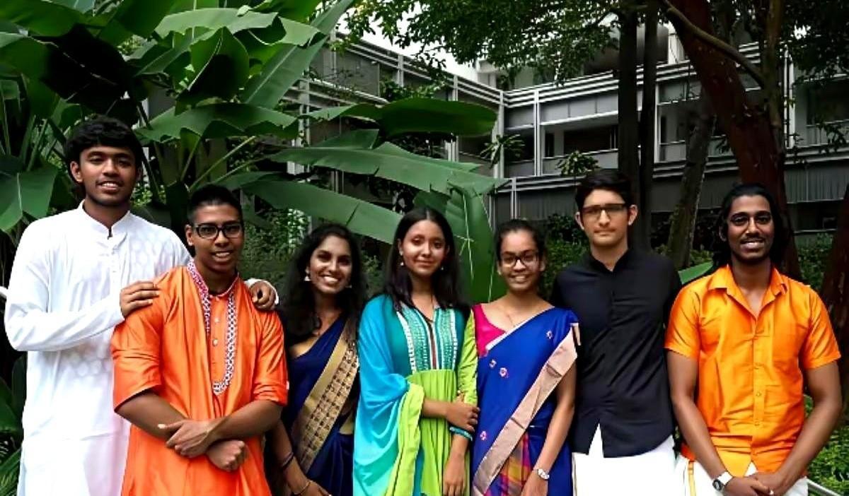 就在刚刚。
 
新加坡一位华人房东突然宣布了：原本租给4人的房子，竟被塞进了22