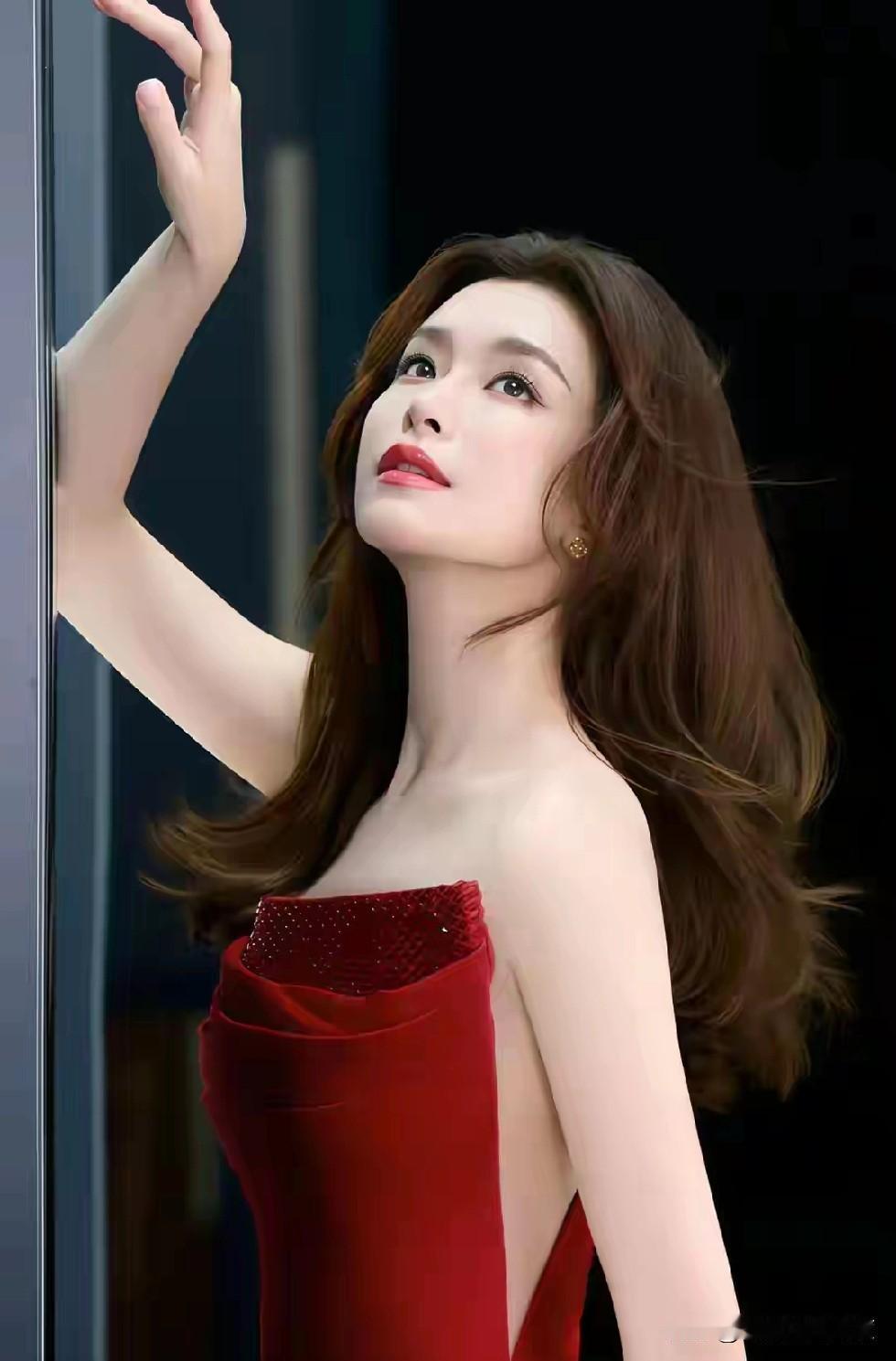 文咏珊这颜值是开了“耐看模式”吗？冷白皮配上清秀五官，真是越看越有味道！

像月