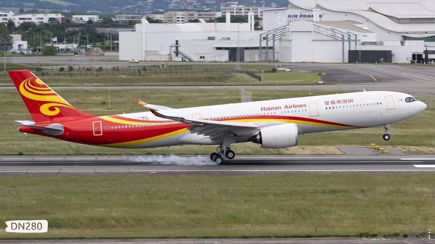 海南航空第二架A330-900客机在法国图卢兹试飞，该机MSN号为2125，临时