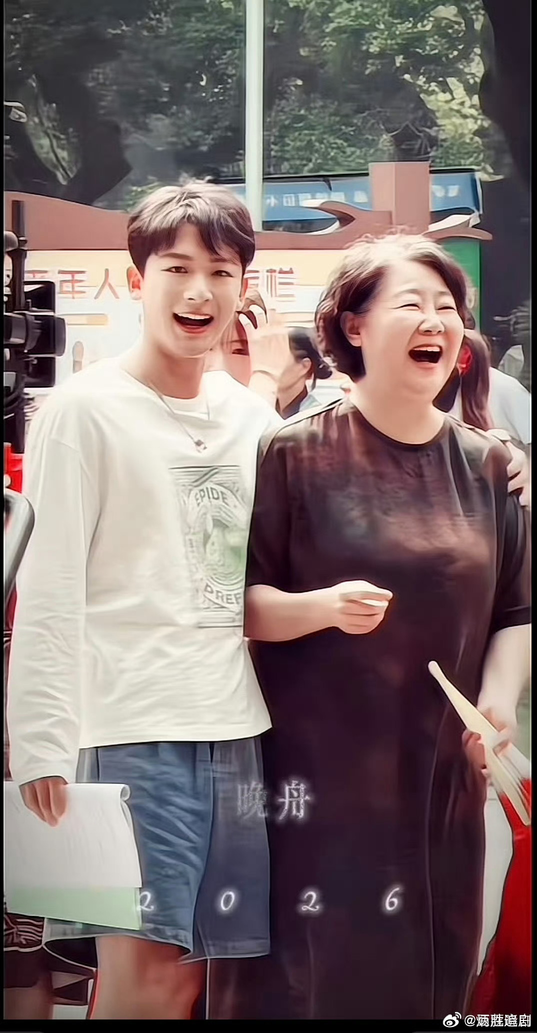 张晚意但愿人长久路透来了！“母子俩”笑的好开心啊！期待剧集早日播出