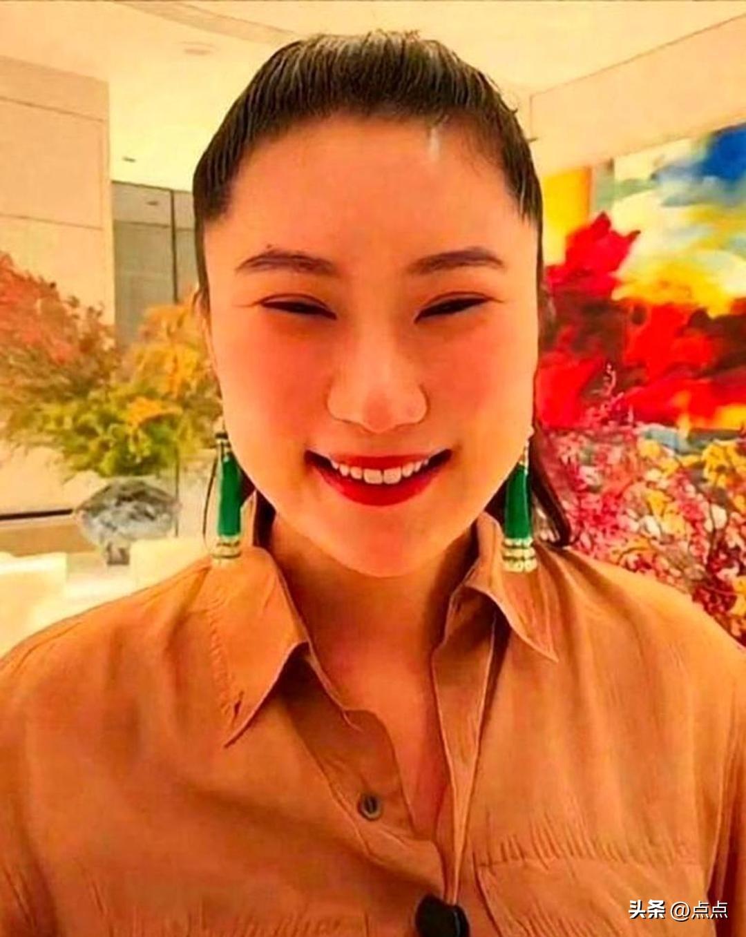 谢贤前女友Coco如今已经41岁，定居河南老家，目前依旧单身。此前曾有媒人帮她介