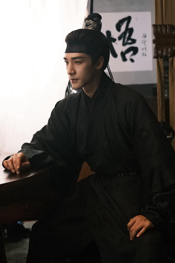 此沙最想对陈彦允说的话 此沙让陈彦允放假，可他自己杀青后应该也没闲着。演员就是这