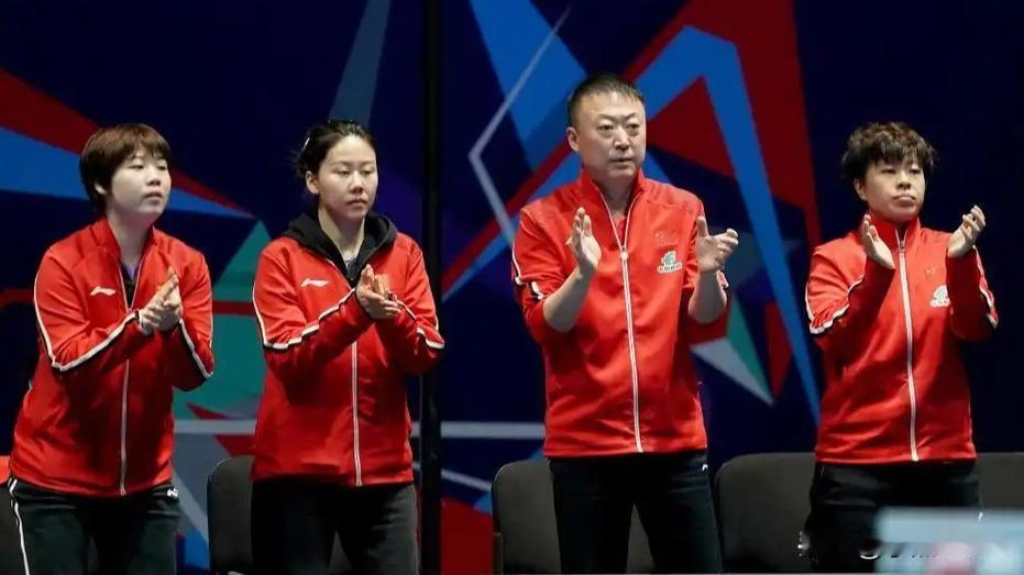 国乒女团迎来关键对决，直落三局以3:0零封韩国女团，强势闯入赛事四强。整场比赛国
