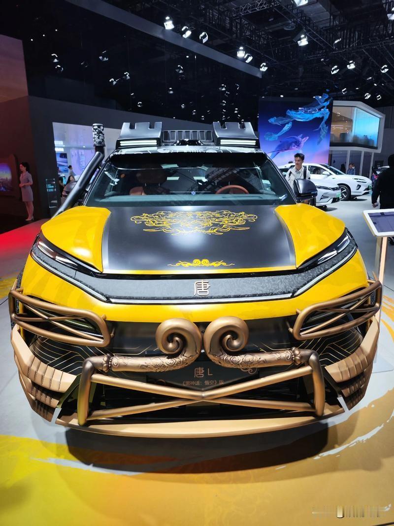 黑科技在本次车展周期中尤为令人震撼，涵盖智能驾驶、智能座舱、动力系统与交互体验等