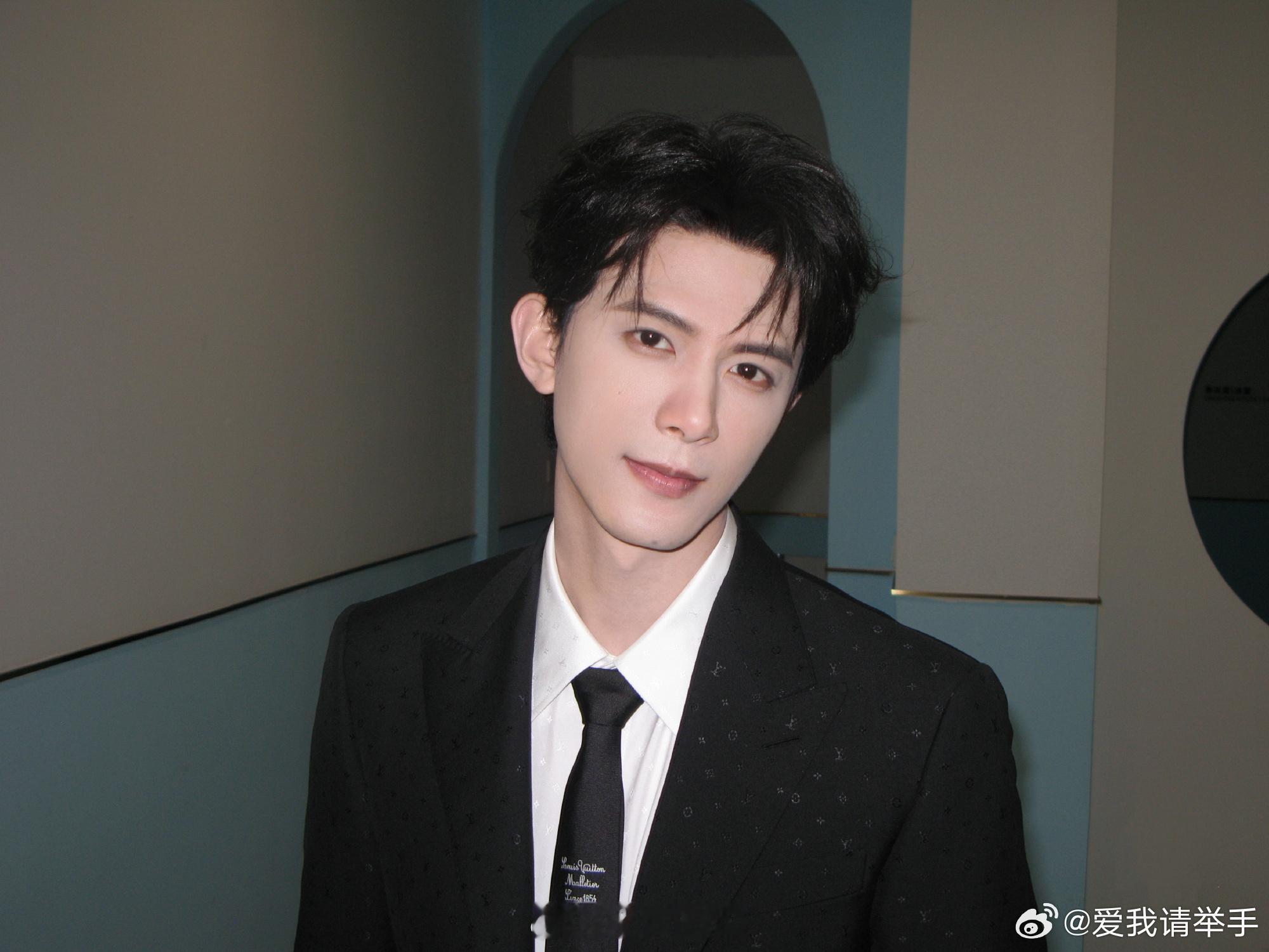 LV杭州高珠展 光影流转，珠宝生辉，欧阳娜娜、邓凯、王鹤棣、宋茜齐聚良渚，打卡L