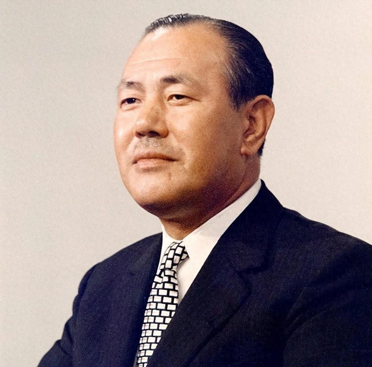 田中角荣访华时，要求谈判不能超过晚上9点，他在害怕什么？

“您不觉得这位首相的