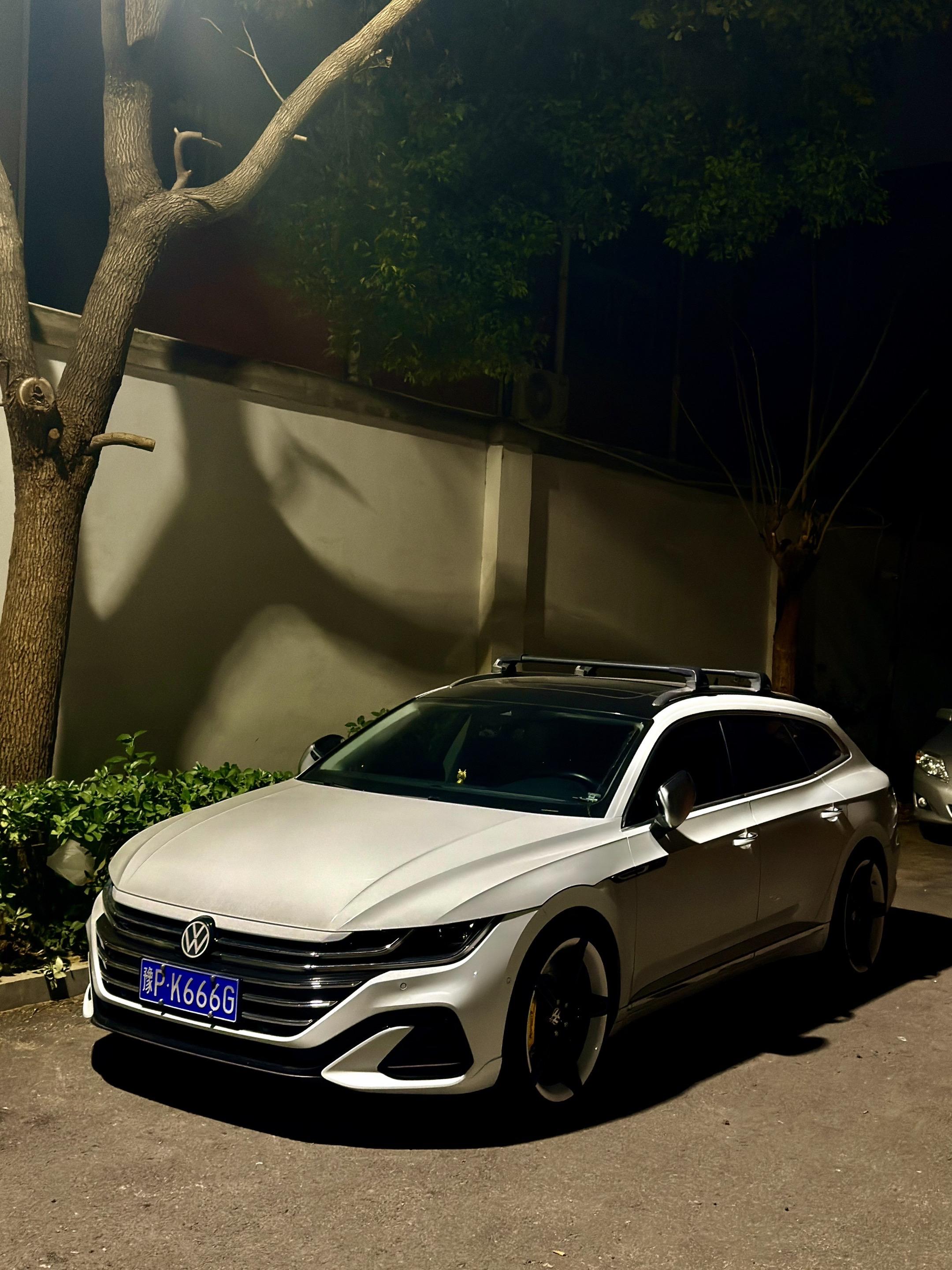 大众CC旅行版。都说喜欢瓦罐的最后都买了SUV