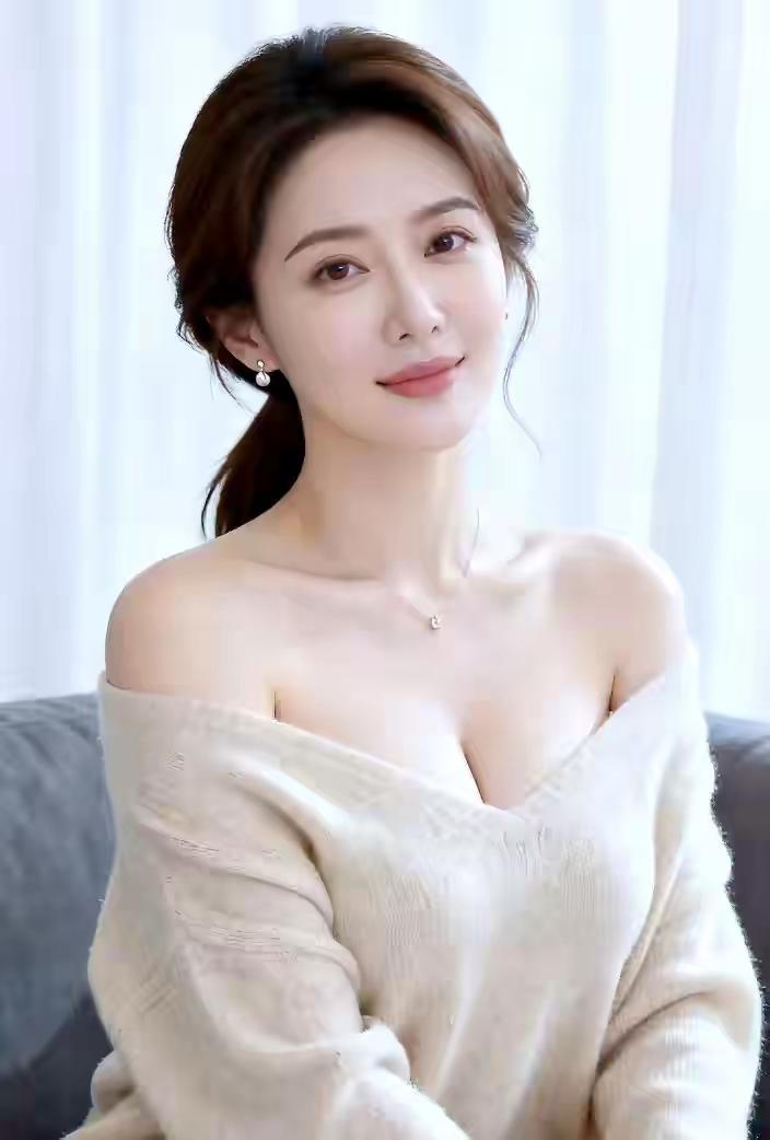 【 盼缘】
  年底心头生小盼
愿逢帅气温柔伴
缘分若能如期至
梦想成真心如愿。