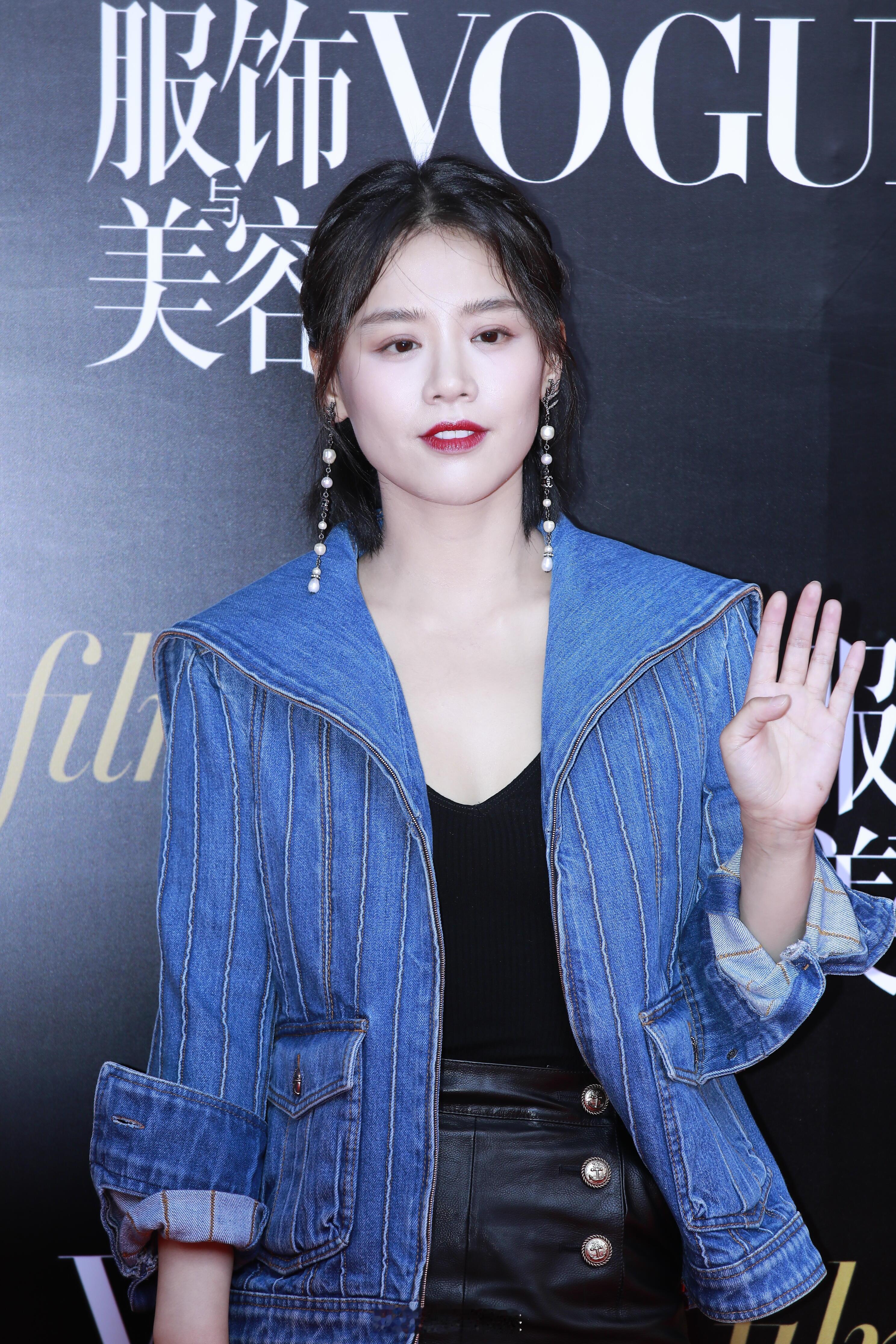 马思纯的身体真的一点也不单薄 