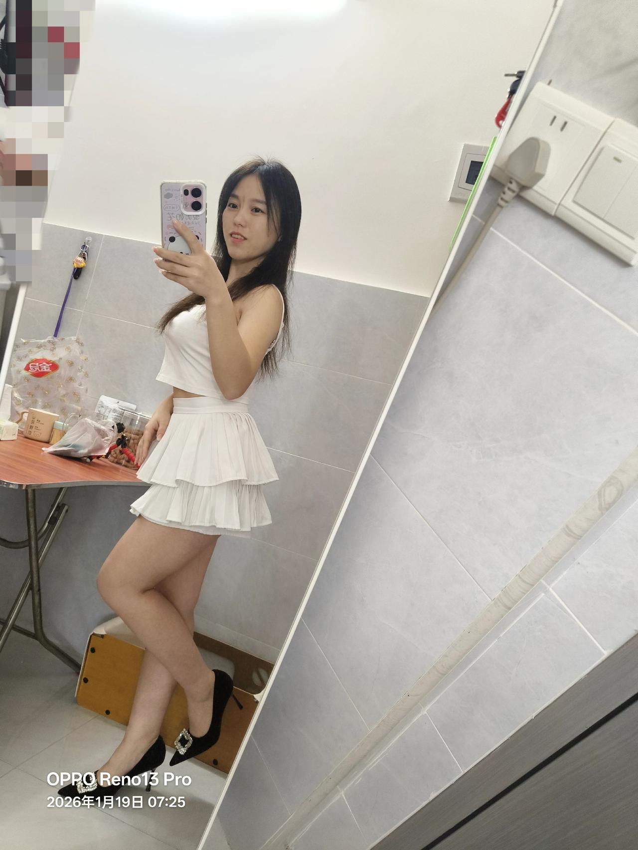 心可以碎，手不能停。该干什么干什么，在崩溃中前行，才是一个成年人的素养