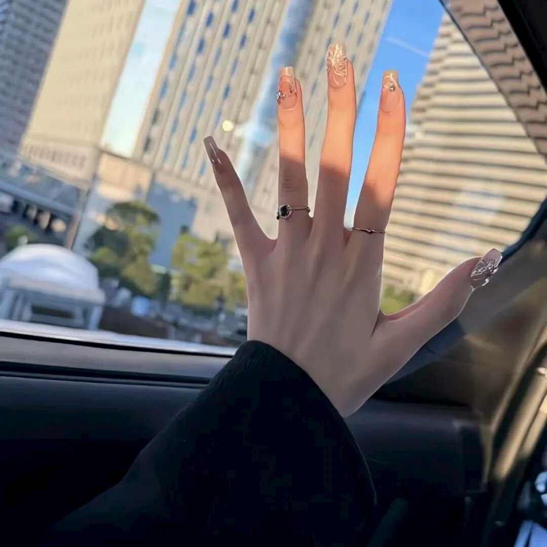 既然万般无奈 ，不如万事看开。 