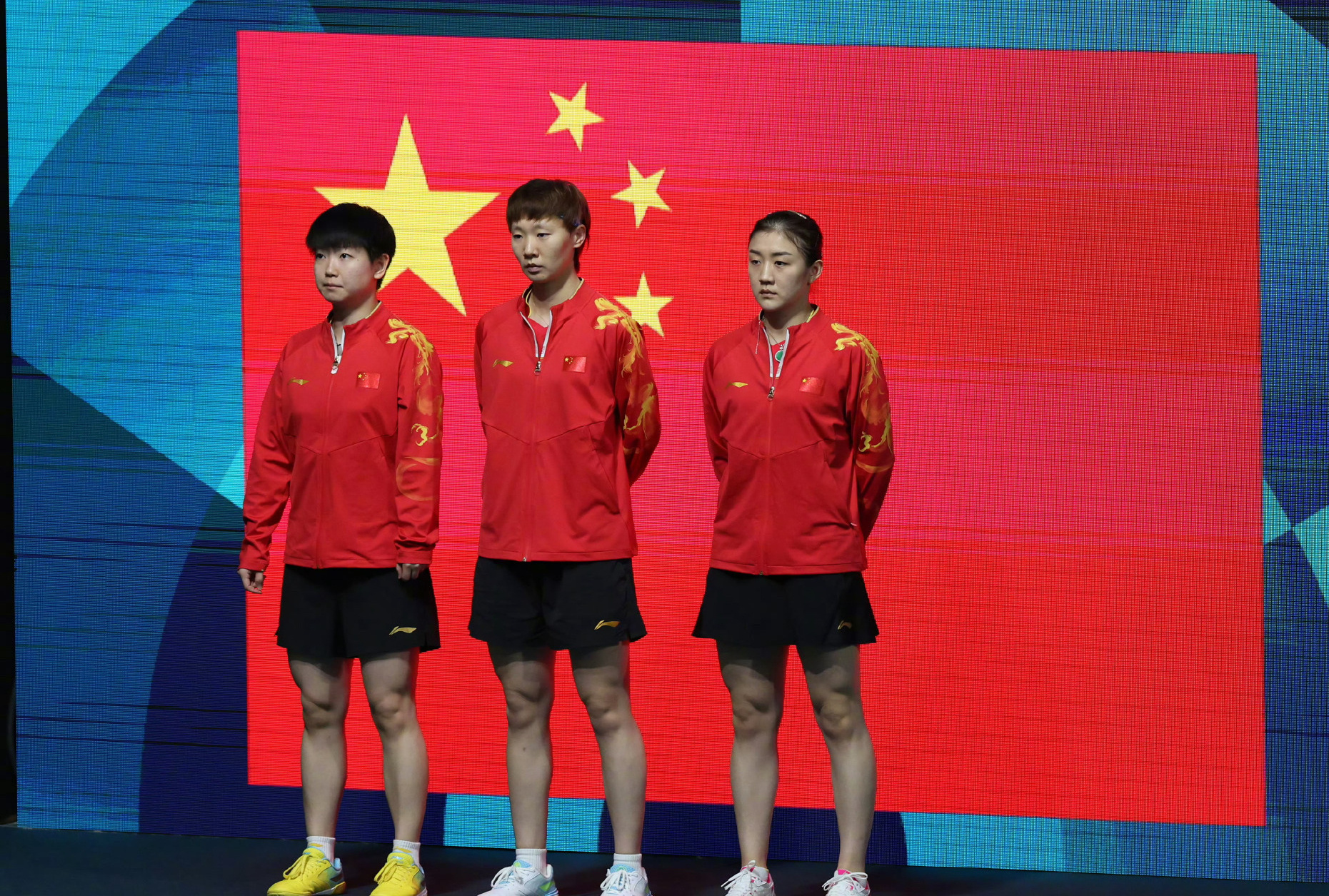 看到这三个女宝内心充满力量[老师好]组成的国乒女队，获得乒乓球女子团体金牌，实现