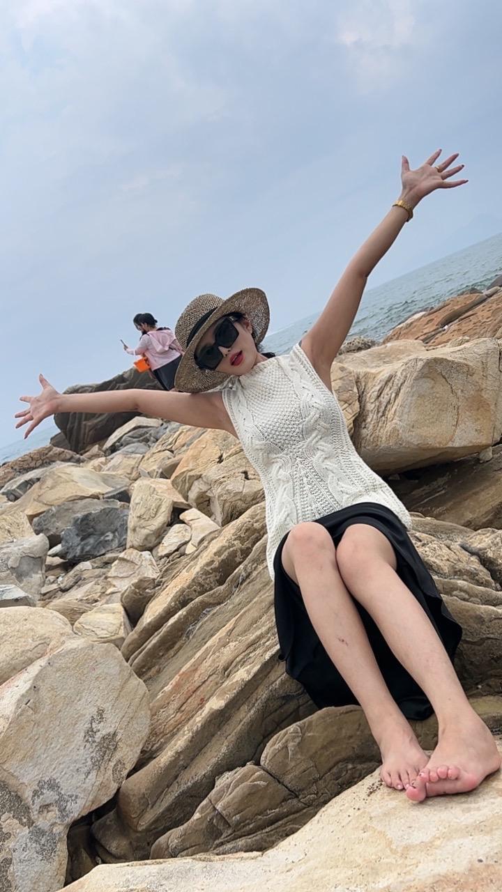 她花你钱才听你说，我听你说个蛋！